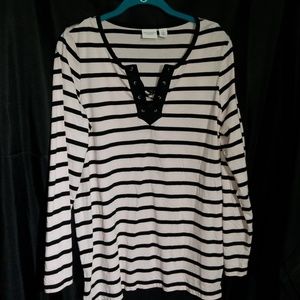 Weekends by Chico's pink & black size 1 Lace-up